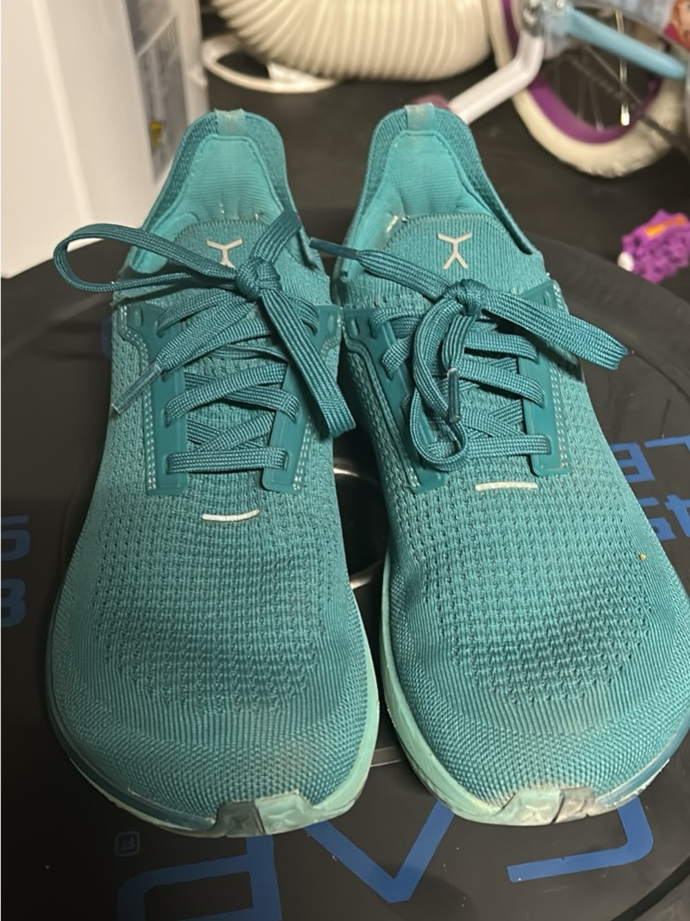 Flux Footwear Adapt Runner